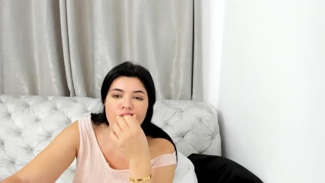Gallery image thumbnail from Aeena's myfreecams stream on, 09/26/2023, 22:03 image 6 of 20