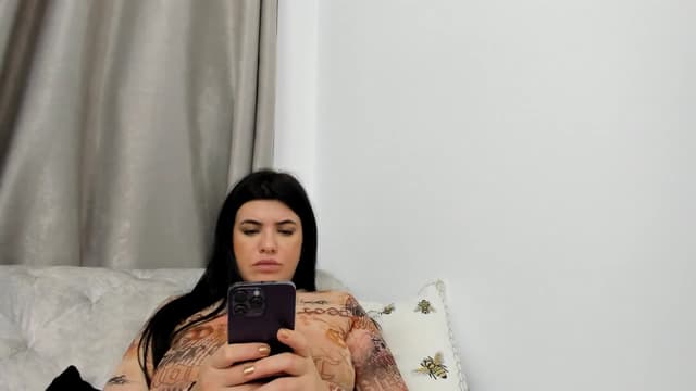 Gallery image thumbnail from Aeena's myfreecams stream on, 10/12/2023, 22:07 image 11 of 20