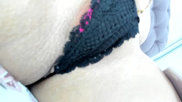 Gallery image thumbnail from Aeena's myfreecams stream on, 12/17/2023, 23:00 image 17 of 20