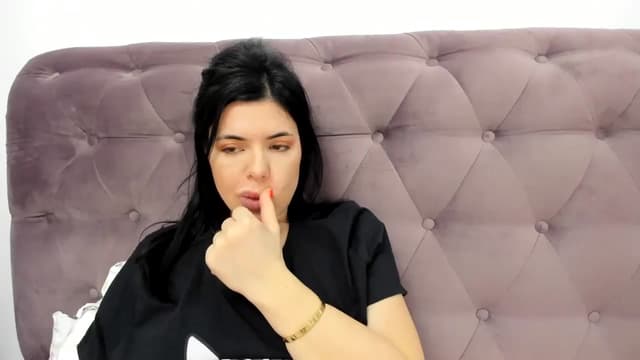Gallery image thumbnail from Aeena's myfreecams stream on, 03/25/2024, 22:54 image 19 of 20