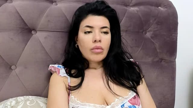 Gallery image thumbnail from Aeena's myfreecams stream on, 04/01/2024, 22:29 image 12 of 20