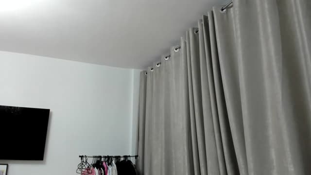 Gallery image thumbnail from Aeena's myfreecams stream on, 09/09/2024, 23:05 image 15 of 20