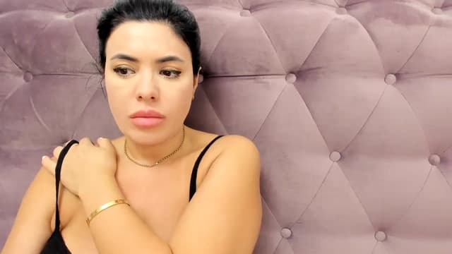 Gallery image thumbnail from Aeena's myfreecams stream on, 10/05/2024, 23:04 image 5 of 20