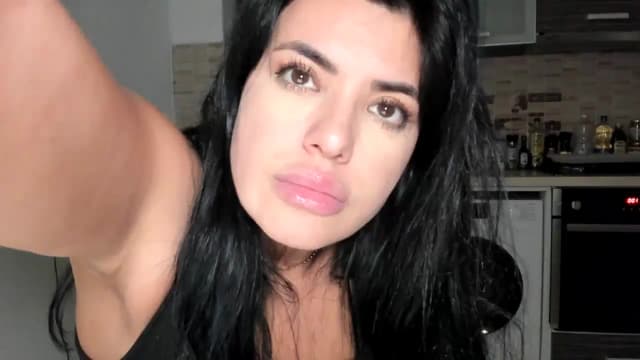 Gallery image thumbnail from Aeena's myfreecams stream on, 11/09/2024, 23:04 image 11 of 20