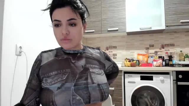 Gallery image thumbnail from Aeena's myfreecams stream on, 12/02/2024, 23:02 image 16 of 20