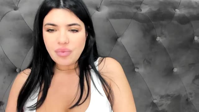 Gallery image thumbnail from Aeena's myfreecams stream on, 04/26/2025, 22:06 image 3 of 20