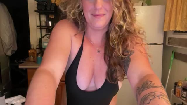Gallery image thumbnail from Ailia's myfreecams stream on, 11/18/2024, 07:17 image 7 of 20