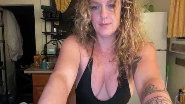 Gallery image thumbnail from Ailia's myfreecams stream on, 11/18/2024, 07:17 image 15 of 20