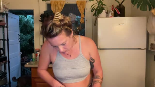Gallery image thumbnail from Ailia's myfreecams stream on, 11/30/2024, 04:05 image 6 of 20