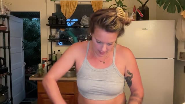 Gallery image thumbnail from Ailia's myfreecams stream on, 11/30/2024, 04:05 image 10 of 20
