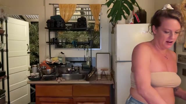 Gallery image thumbnail from Ailia's myfreecams stream on, 12/03/2024, 11:31 image 8 of 20