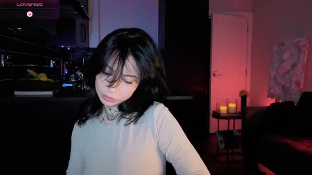 Gallery image thumbnail from Alice's myfreecams stream on, 12/23/2025, 09:10 image 4 of 20
