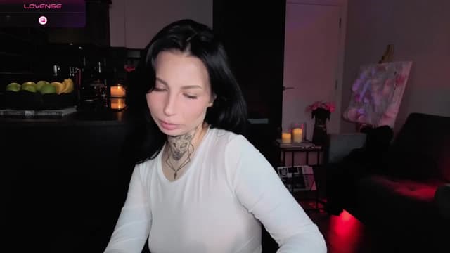 Gallery image thumbnail from Alice's myfreecams stream on, 01/02/2026, 10:14 image 18 of 20