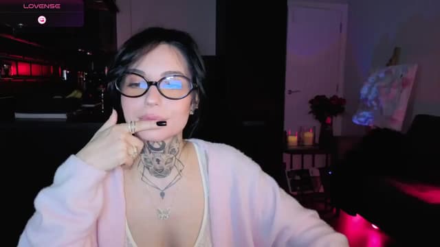 Gallery image thumbnail from Alice's myfreecams stream on, 01/26/2026, 24:52 image 12 of 20