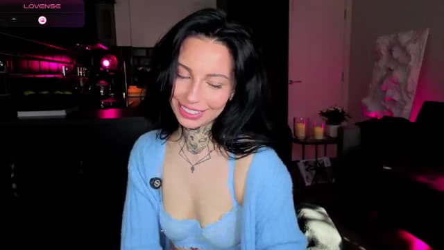 Gallery image thumbnail from Alice's myfreecams stream on, 04/07/2026, 09:39 image 12 of 20
