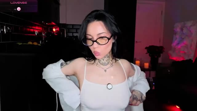 Gallery image thumbnail from Alice's myfreecams stream on, 04/25/2026, 07:54 image 20 of 20
