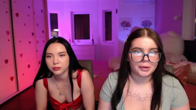 Gallery image thumbnail from Aluvi's myfreecams stream on, 08/20/2025, 13:02 image 16 of 20