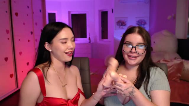 Gallery image thumbnail from Aluvi's myfreecams stream on, 08/20/2025, 13:02 image 19 of 20