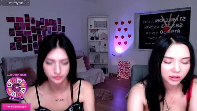Gallery image thumbnail from Aluvi's myfreecams stream on, 08/20/2025, 16:54 image 7 of 20