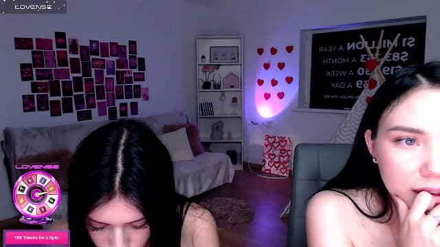 Gallery image thumbnail from Aluvi's myfreecams stream on, 08/20/2025, 16:54 image 3 of 20