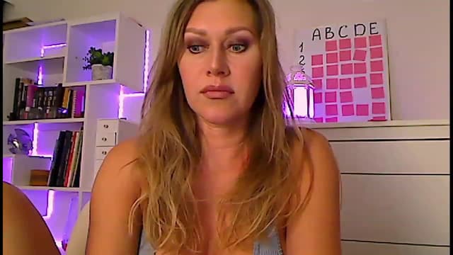 Gallery image thumbnail from Amiri's myfreecams stream on, 02/02/2023, 04:59 image 1 of 20