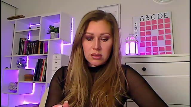 Gallery image thumbnail from Amiri's myfreecams stream on, 02/12/2023, 03:16 image 12 of 20
