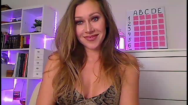 Gallery image thumbnail from Amiri's myfreecams stream on, 03/12/2023, 03:58 image 16 of 20