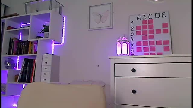 Gallery image thumbnail from Amiri's myfreecams stream on, 05/04/2023, 05:23 image 3 of 20