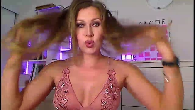 Gallery image thumbnail from Amiri's myfreecams stream on, 06/04/2023, 04:13 image 12 of 20