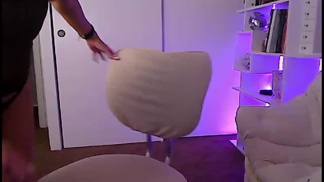Gallery image thumbnail from Amiri's myfreecams stream on, 06/08/2023, 02:20 image 14 of 20