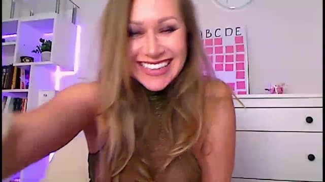 Gallery image thumbnail from Amiri's myfreecams stream on, 06/08/2023, 06:16 image 8 of 20