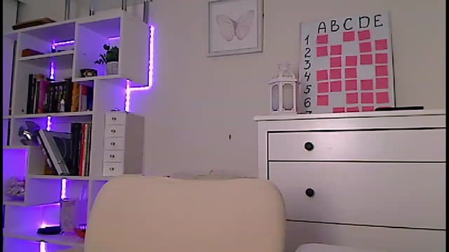 Gallery image thumbnail from Amiri's myfreecams stream on, 06/24/2023, 03:33 image 11 of 20