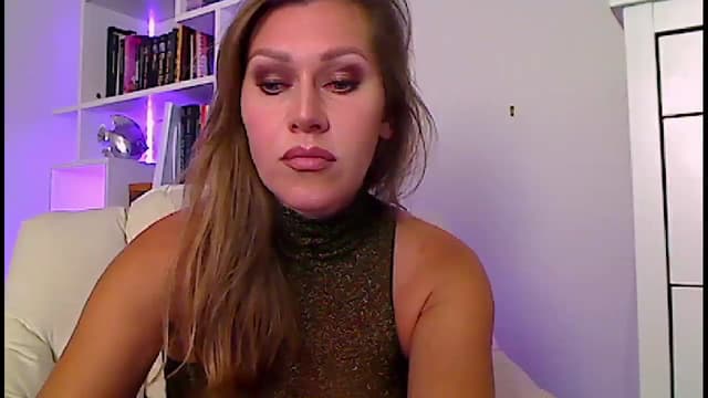 Gallery image thumbnail from Amiri's myfreecams stream on, 10/14/2023, 04:06 image 11 of 20