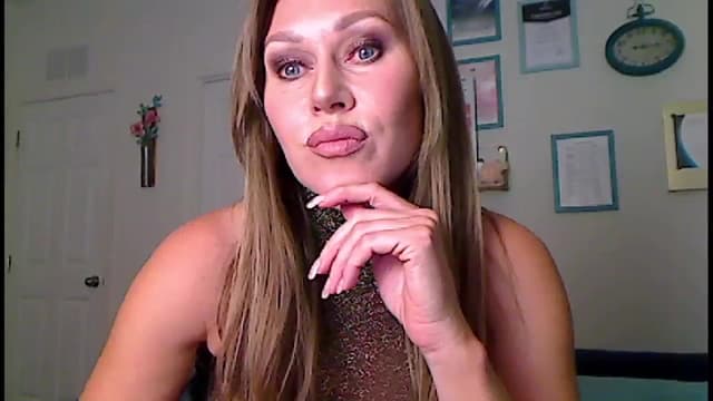Gallery image thumbnail from Amiri's myfreecams stream on, 10/19/2023, 03:17 image 18 of 20