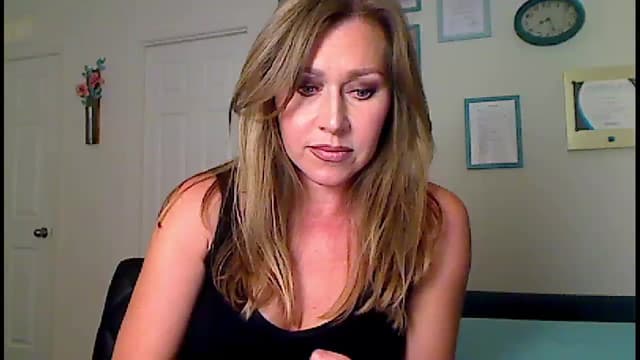 Gallery image thumbnail from Amiri's myfreecams stream on, 10/26/2023, 03:18 image 9 of 20