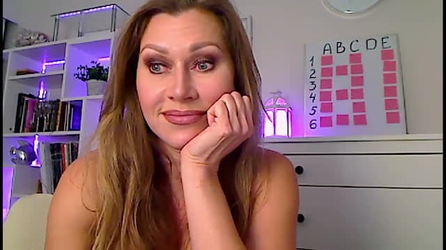 Gallery image thumbnail from Amiri's myfreecams stream on, 11/30/2023, 05:55 image 1 of 20