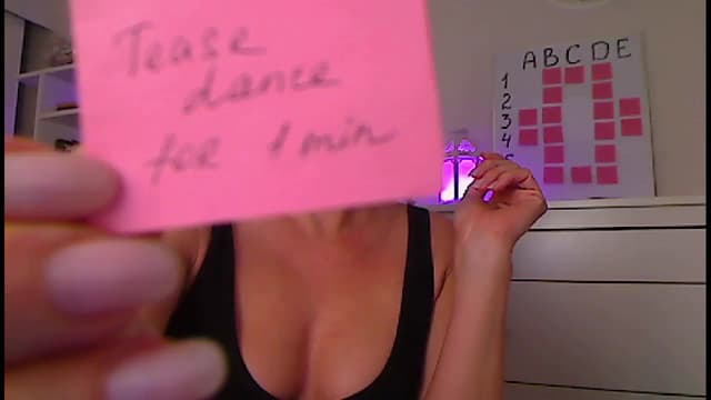 Gallery image thumbnail from Amiri's myfreecams stream on, 12/03/2023, 04:38 image 17 of 20