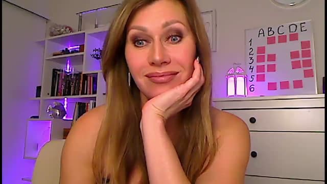 Gallery image thumbnail from Amiri's myfreecams stream on, 12/31/2023, 07:32 image 20 of 20