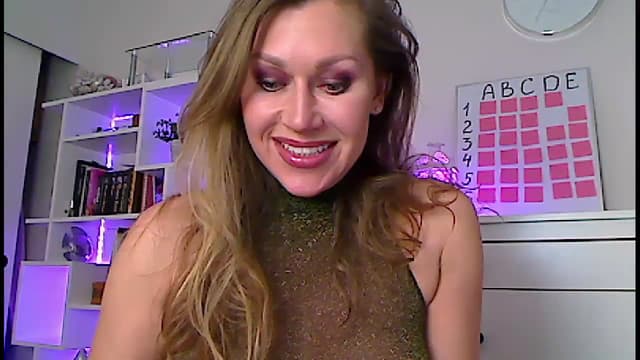 Gallery image thumbnail from Amiri's myfreecams stream on, 02/03/2024, 06:32 image 16 of 20