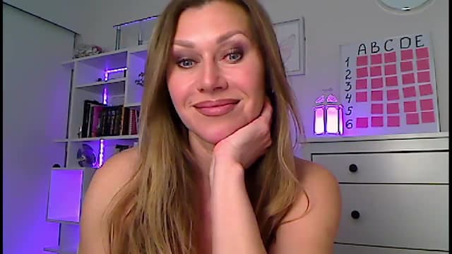 Gallery image thumbnail from Amiri's myfreecams stream on, 02/22/2024, 04:48 image 3 of 20
