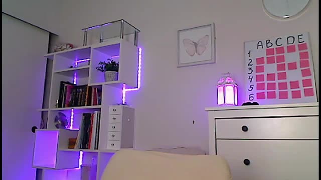 Gallery image thumbnail from Amiri's myfreecams stream on, 02/26/2024, 04:59 image 12 of 20