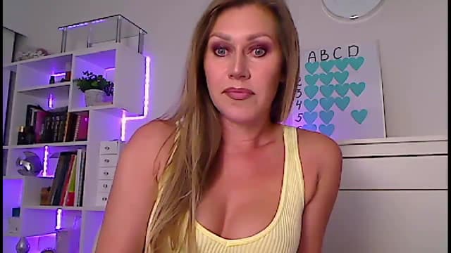Gallery image thumbnail from Amiri's myfreecams stream on, 05/23/2024, 03:55 image 6 of 20