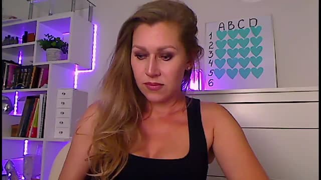 Gallery image thumbnail from Amiri's myfreecams stream on, 06/13/2024, 04:15 image 15 of 20