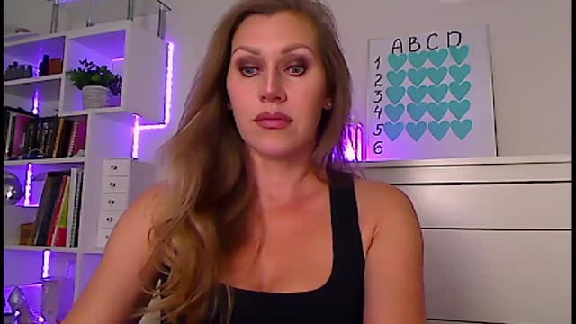 Gallery image thumbnail from Amiri's myfreecams stream on, 06/13/2024, 04:15 image 5 of 20