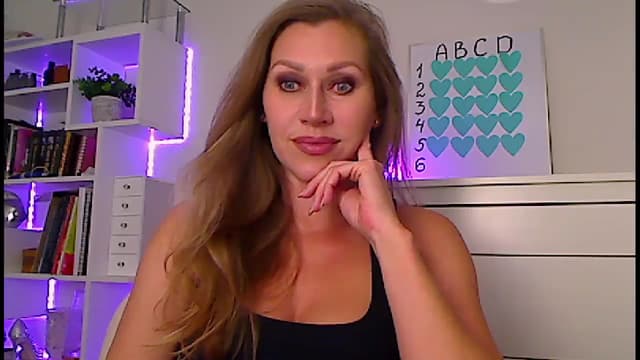 Gallery image thumbnail from Amiri's myfreecams stream on, 06/13/2024, 04:15 image 6 of 20