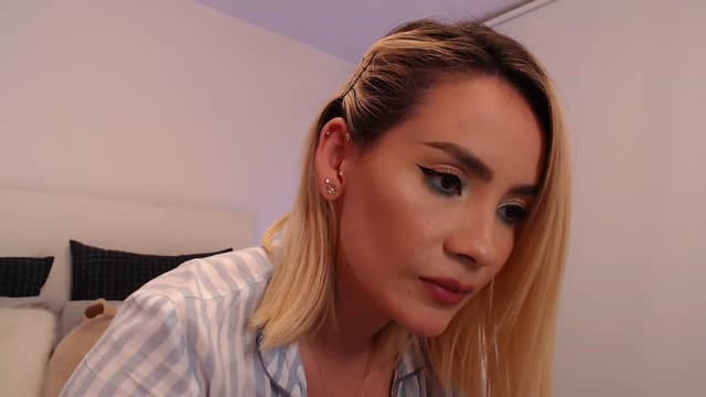 Gallery image thumbnail from AmyLi's myfreecams stream on, 11/28/2022, 06:01 image 15 of 20