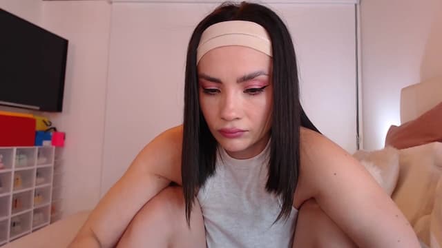 Gallery image thumbnail from AmyLi's myfreecams stream on, 12/14/2024, 06:50 image 4 of 20