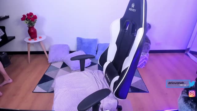 Gallery image thumbnail from Anah_'s myfreecams stream on, 01/23/2023, 04:21 image 17 of 20