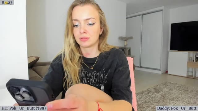 Gallery image thumbnail from Angie's myfreecams stream on, 03/07/2023, 05:29 image 19 of 20