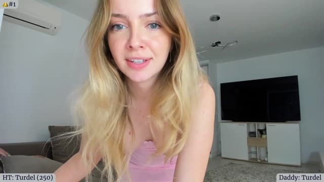 Gallery image thumbnail from Angie's myfreecams stream on, 04/05/2023, 03:48 image 3 of 20